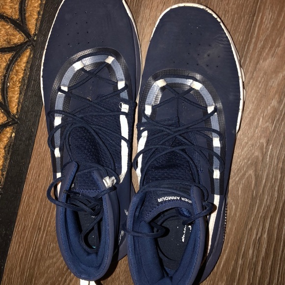 I’m selling some steph Curry’s size 13 good shape - Picture 2 of 4